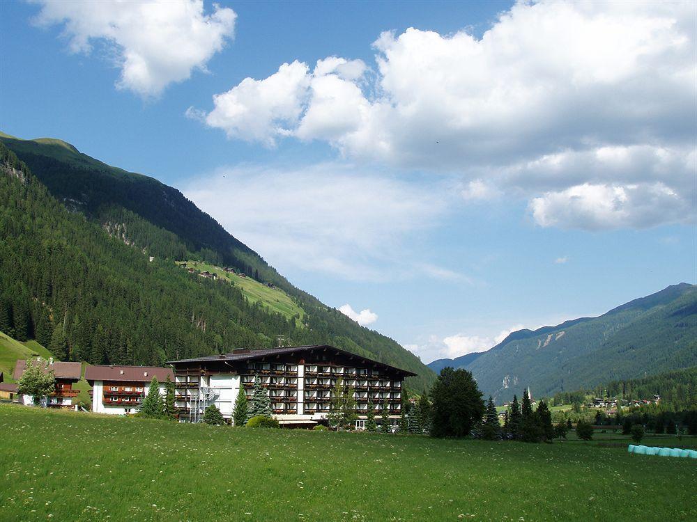 Hotel Alpenhof St. Jakob in Defereggen Exterior foto